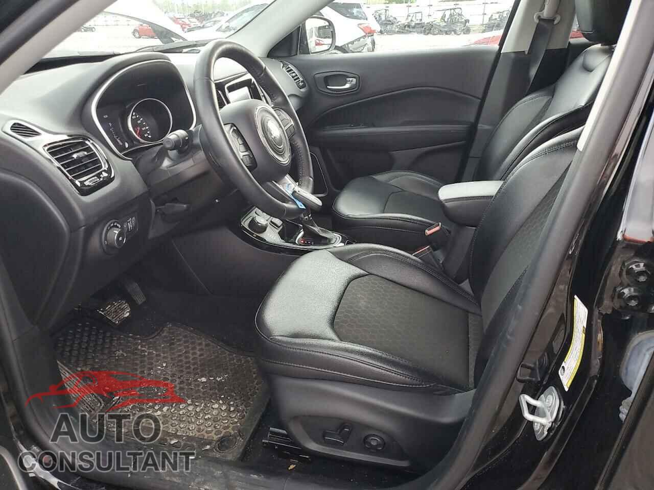JEEP COMPASS 2018 - 3C4NJDBB2JT395442