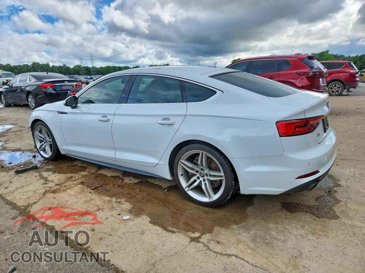 AUDI A5 2018 - WAUENCF59JA006206