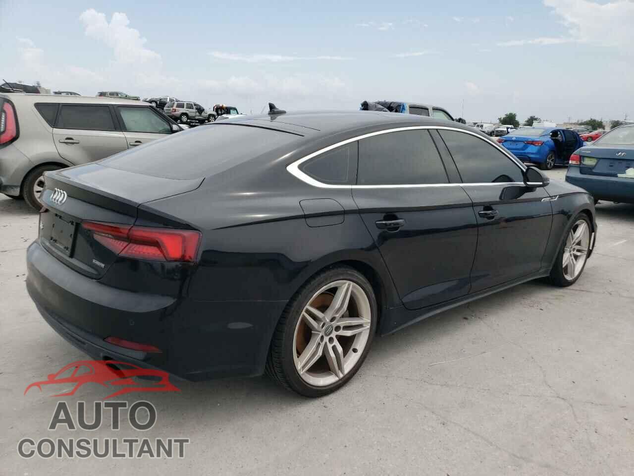 AUDI A5 2019 - WAUENCF5XKA094376