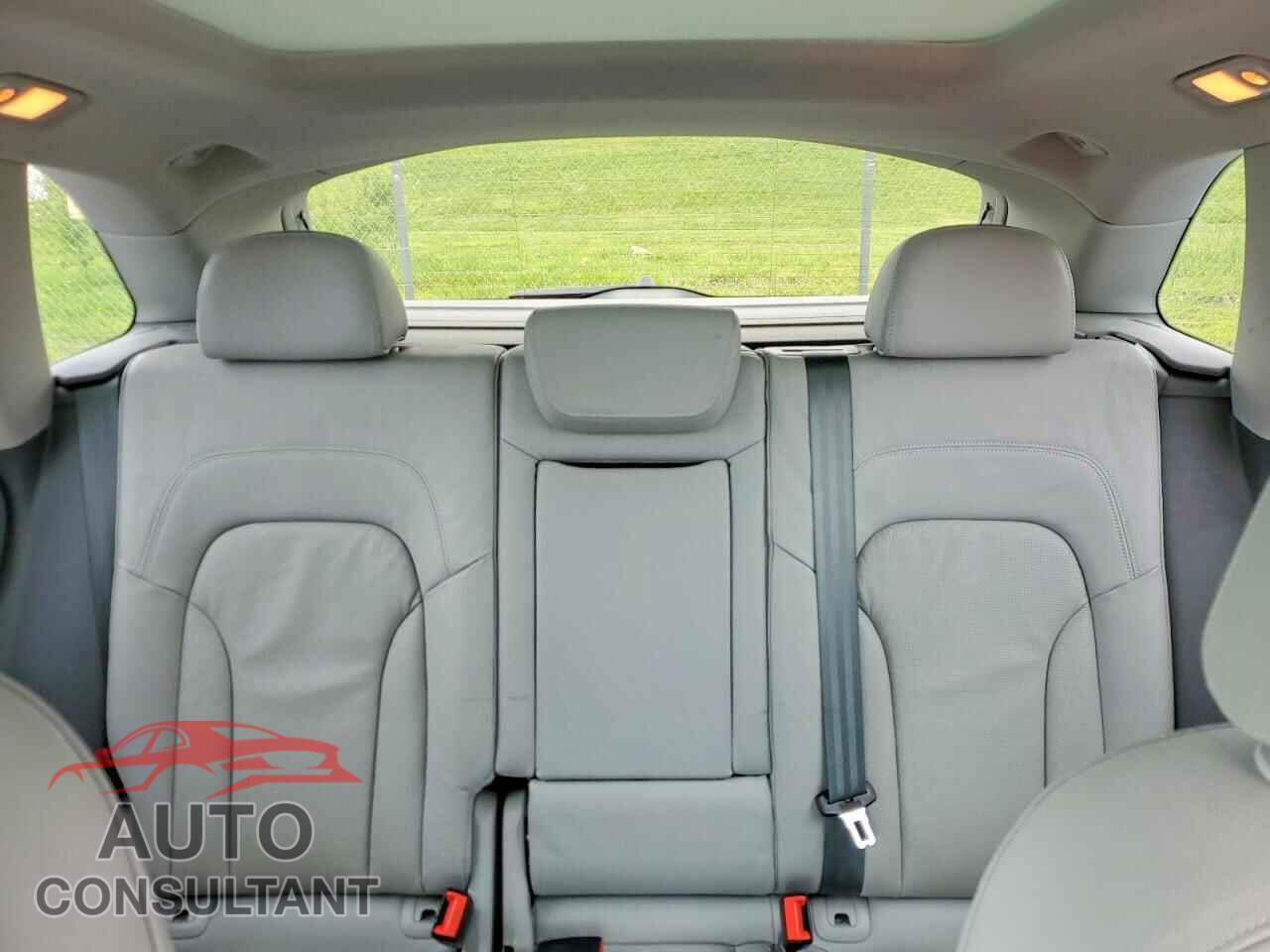 AUDI Q5 2017 - WA1D7AFP3HA010447