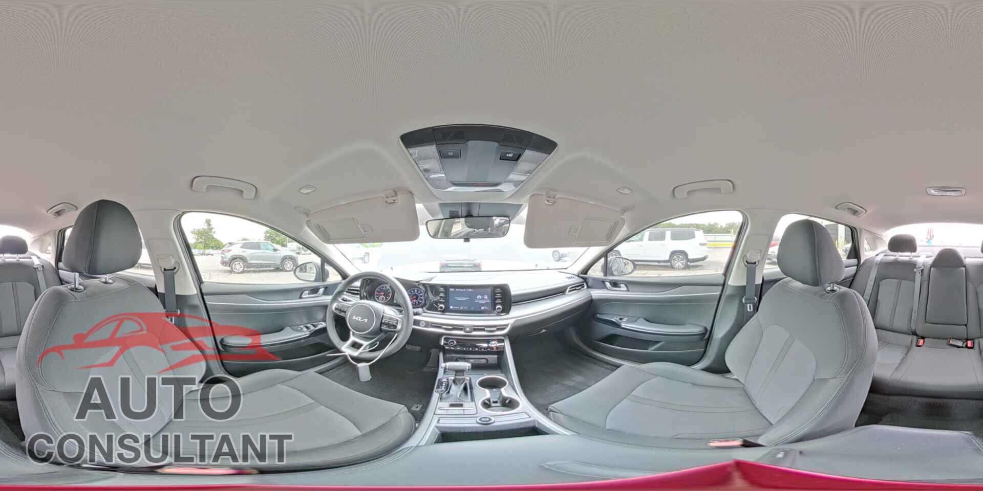 KIA K5 2022 - 5XXG14J22NG147560