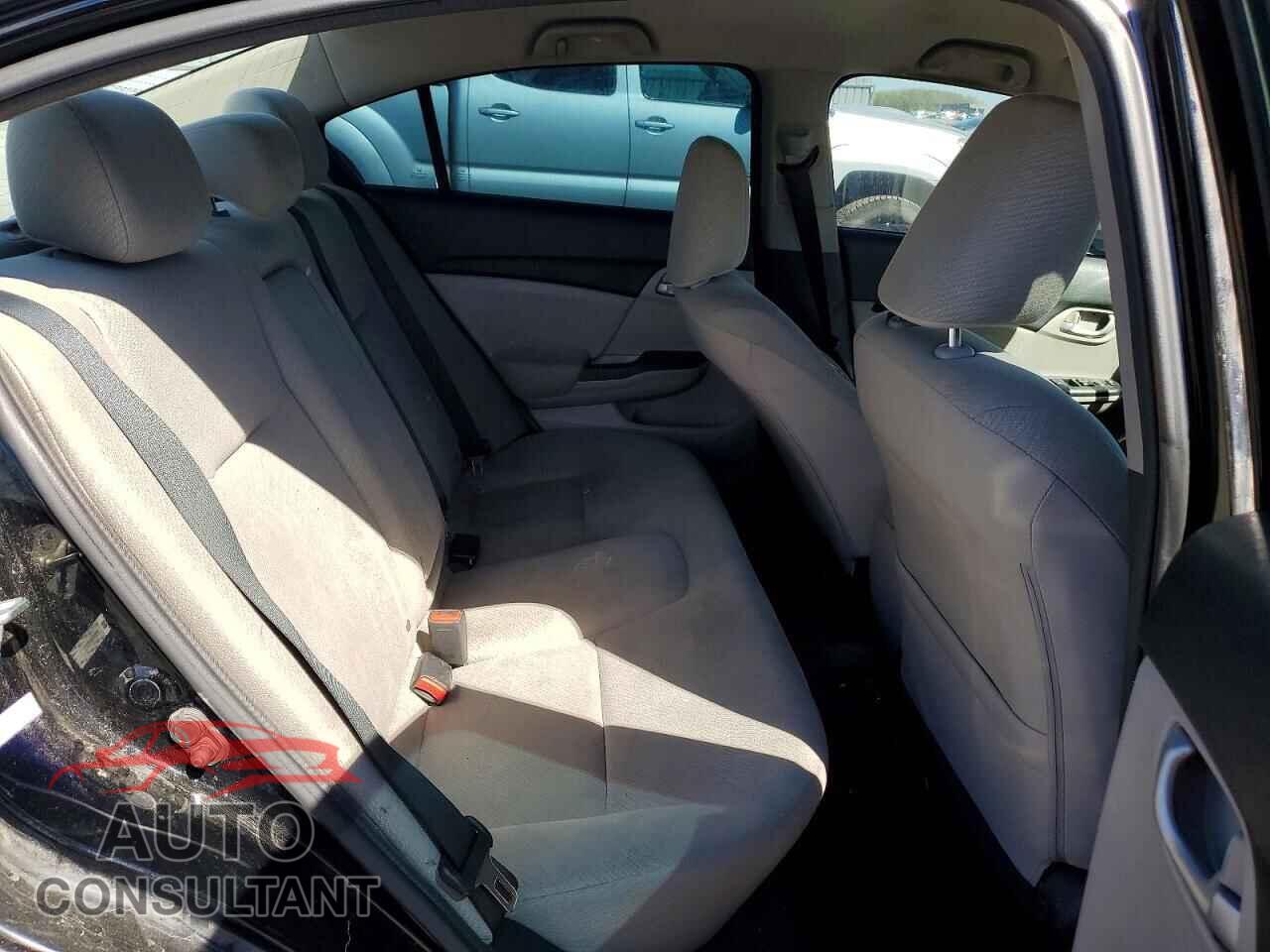 HONDA CIVIC 2013 - 2HGFB2F40DH005731