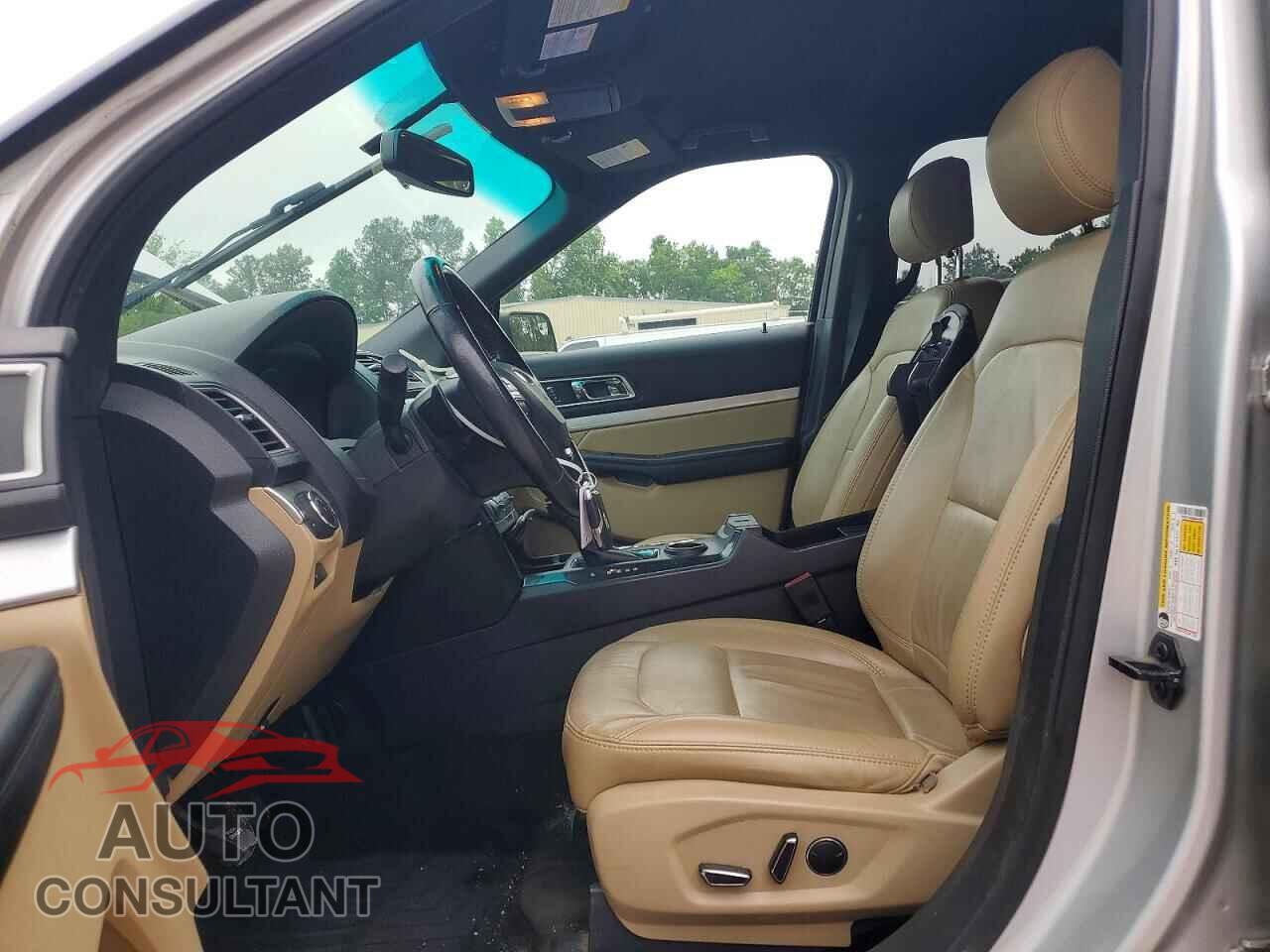 FORD EXPLORER 2017 - 1FM5K7D8XHGA44885