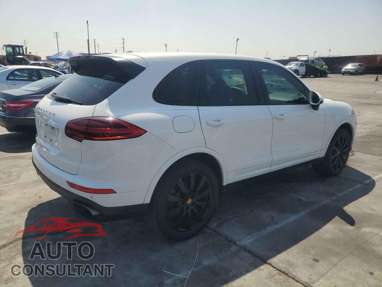 PORSCHE CAYENNE 2017 - WP1AA2A26HKA91514