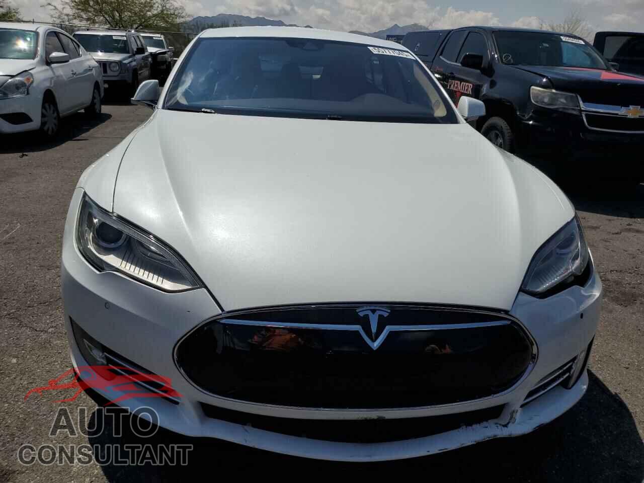 TESLA MODEL S 2015 - 5YJSA1E11FF113978