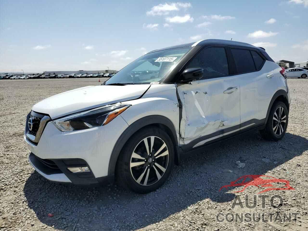 NISSAN KICKS 2018 - 3N1CP5CUXJL509038
