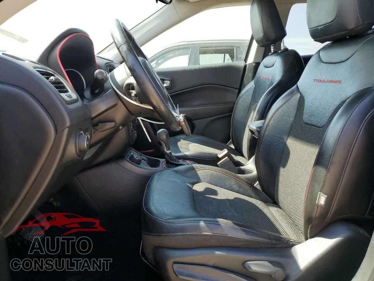 JEEP COMPASS 2020 - 3C4NJDDB7LT118589