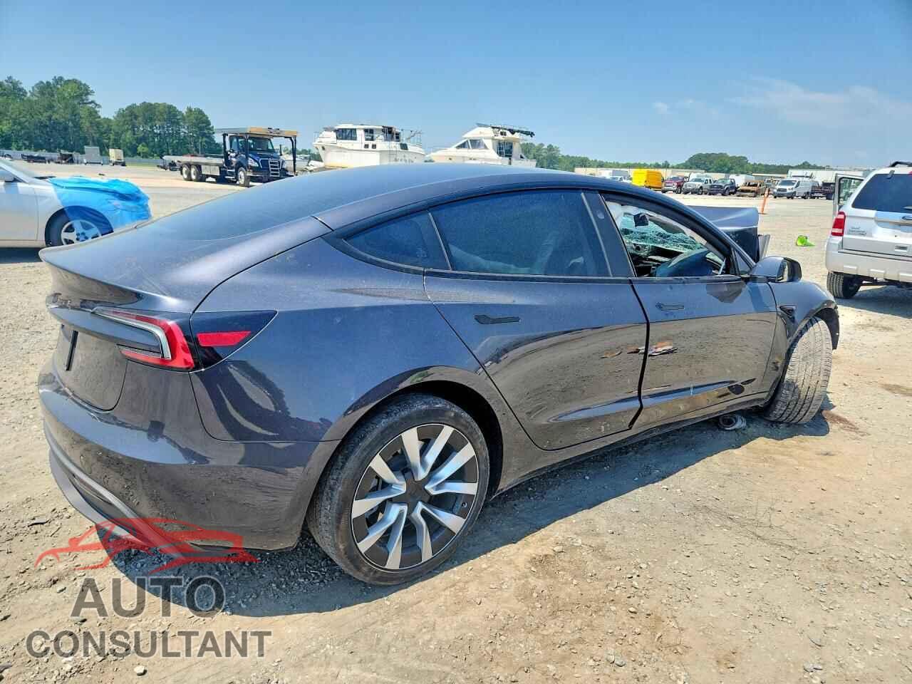 TESLA MODEL 3 2024 - 5YJ3E1EA4RF749422