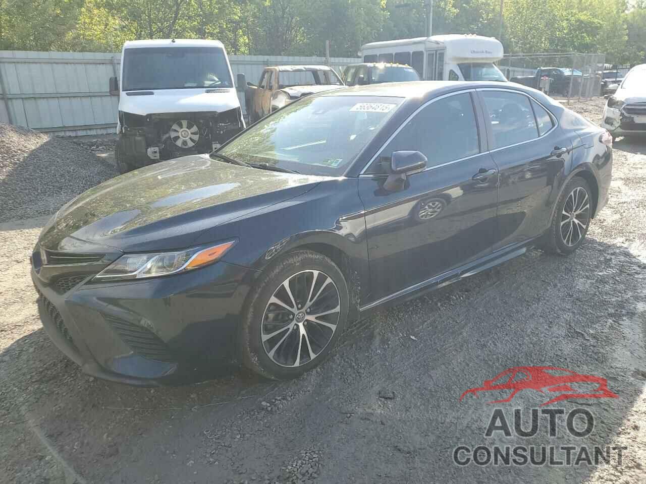 TOYOTA CAMRY 2018 - 4T1B11HK9JU528689