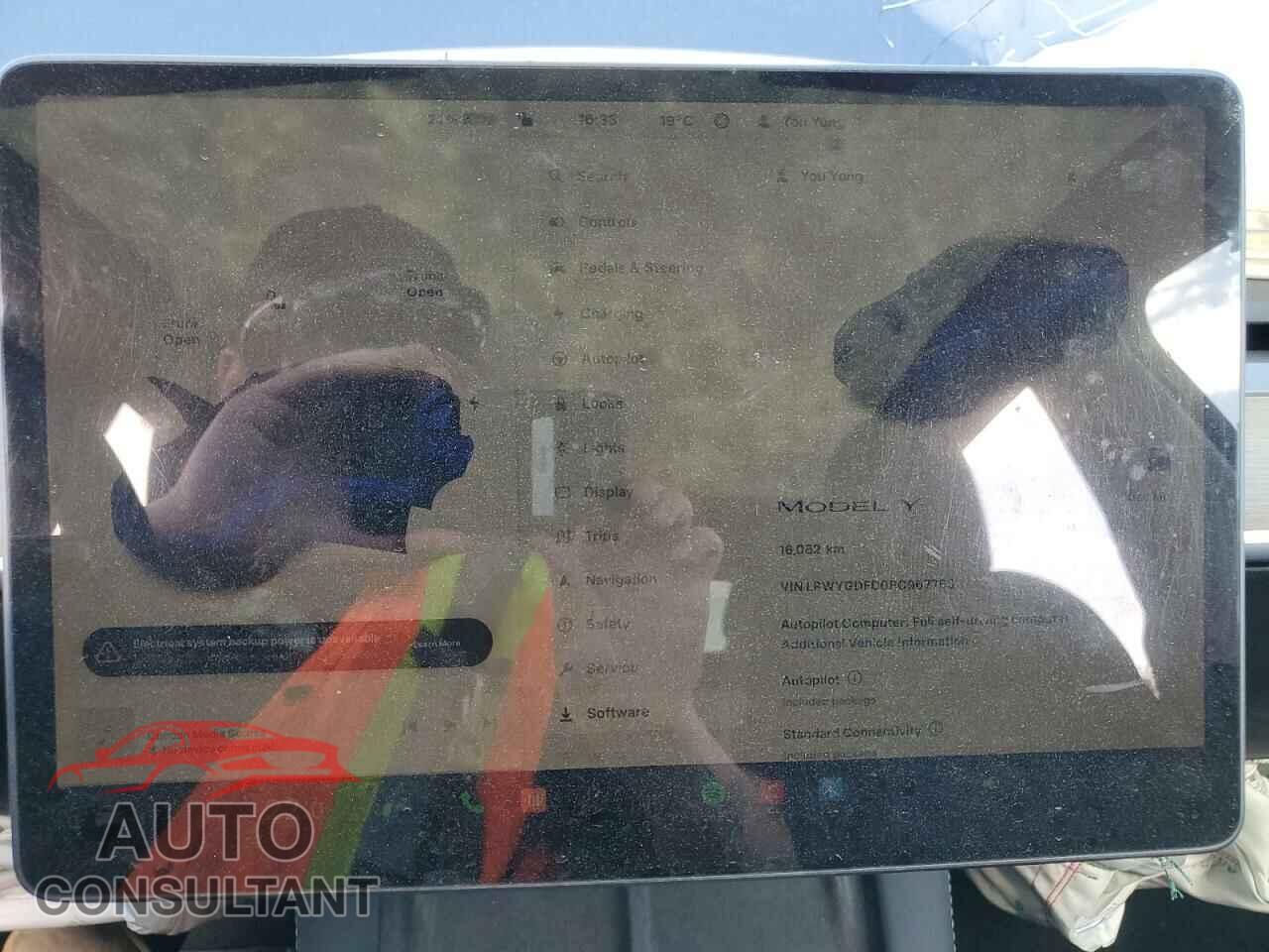 TESLA MODEL Y 2023 - LRWYGDFD0PC967763