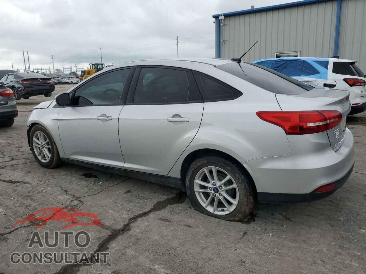 FORD FOCUS 2017 - 1FADP3F28HL270925