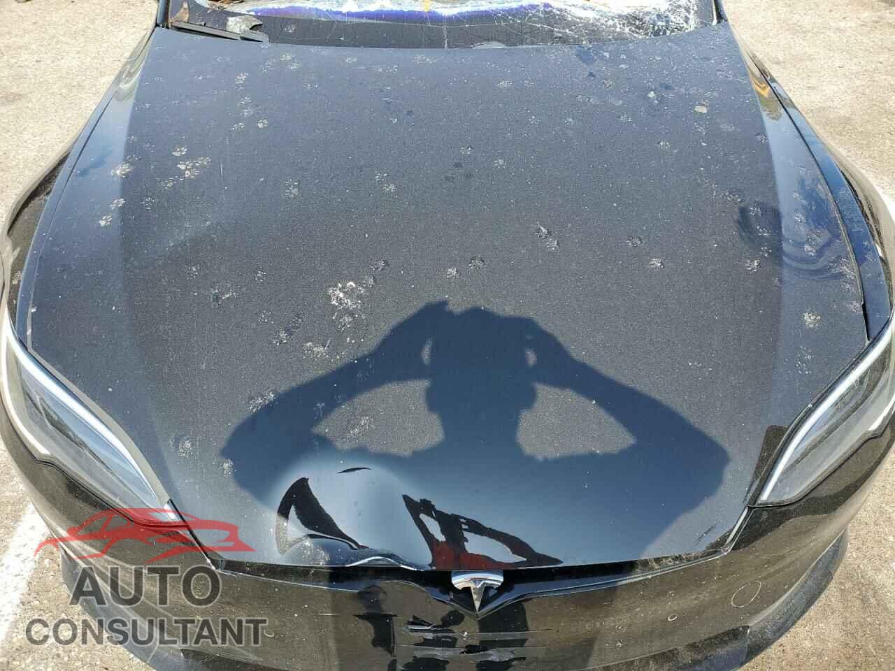 TESLA MODEL S 2022 - 5YJSA1E64NF487480