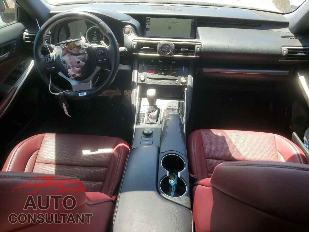 LEXUS IS 2018 - JTHBA1D24J5071115