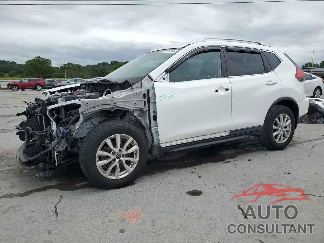NISSAN ROGUE 2017 - KNMAT2MT1HP602744