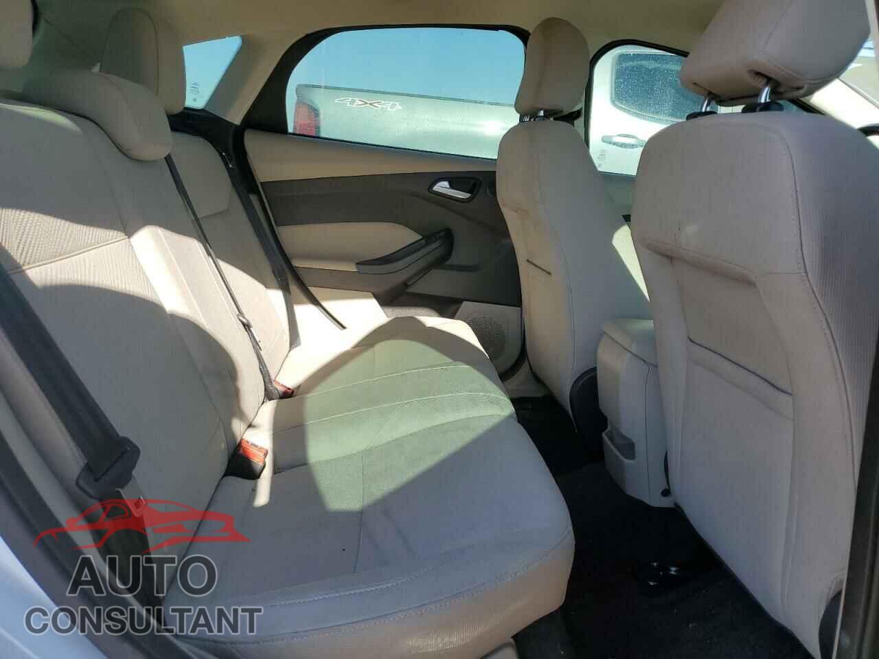 FORD FOCUS 2017 - 1FADP3R46HL224538