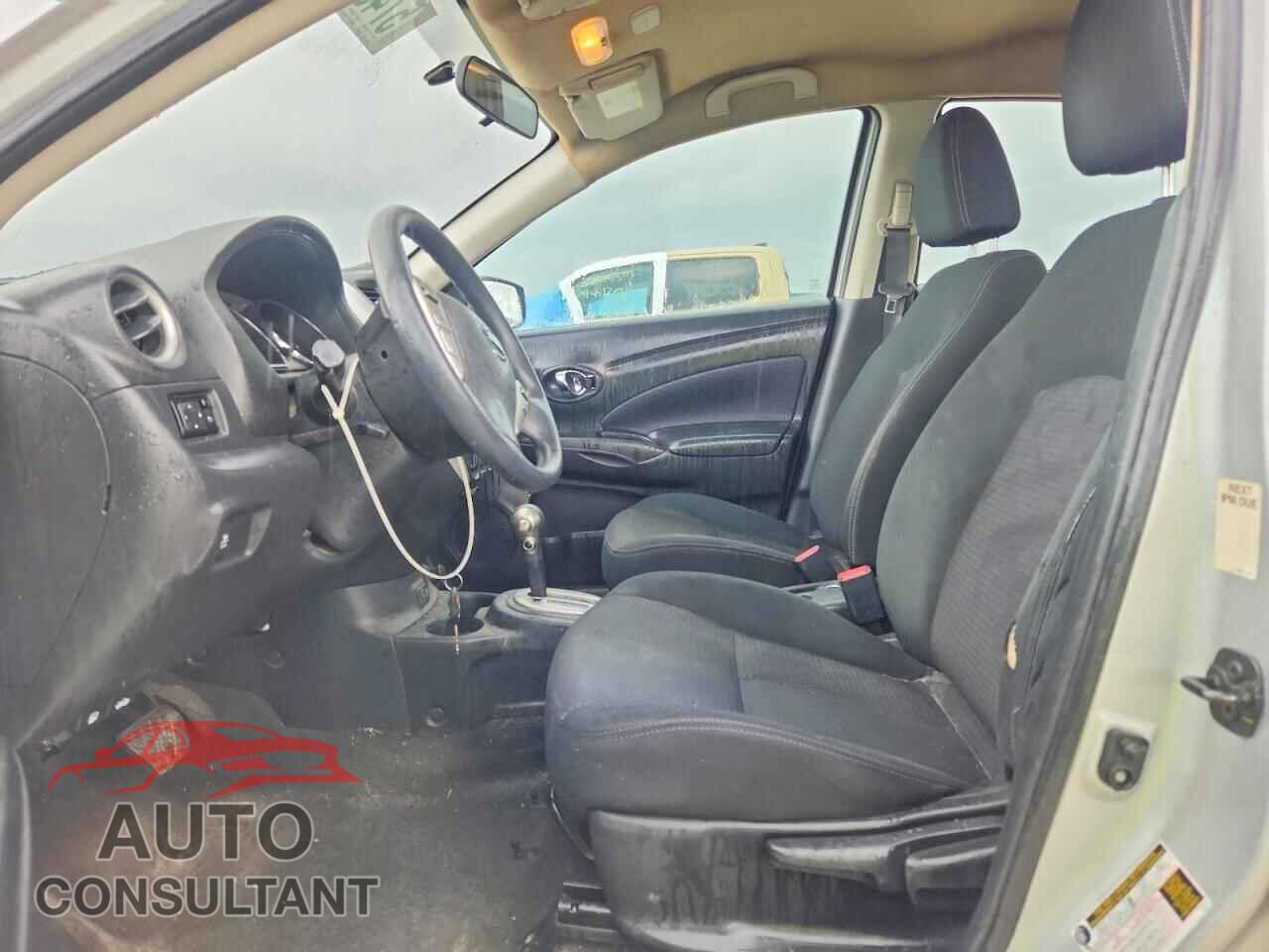 NISSAN VERSA 2019 - 3N1CN7AP3KL843010