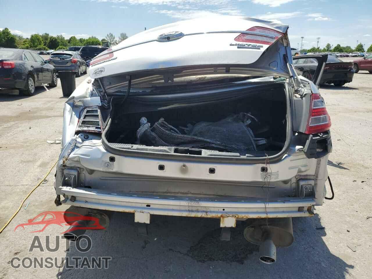 FORD TAURUS 2018 - 1FAHP2F85JG110242