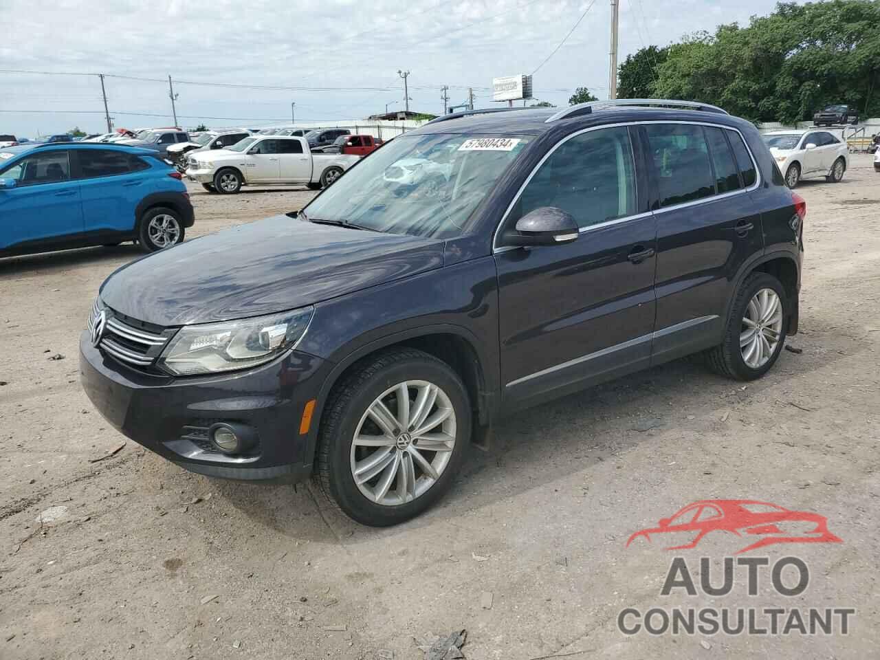 VOLKSWAGEN TIGUAN 2016 - WVGBV7AX1GW525442