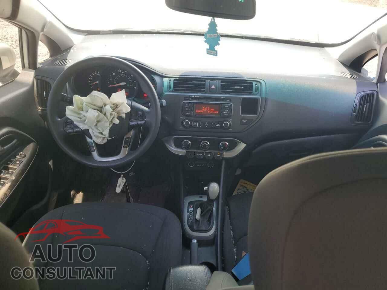 KIA RIO 2013 - KNADN4A31D6130596