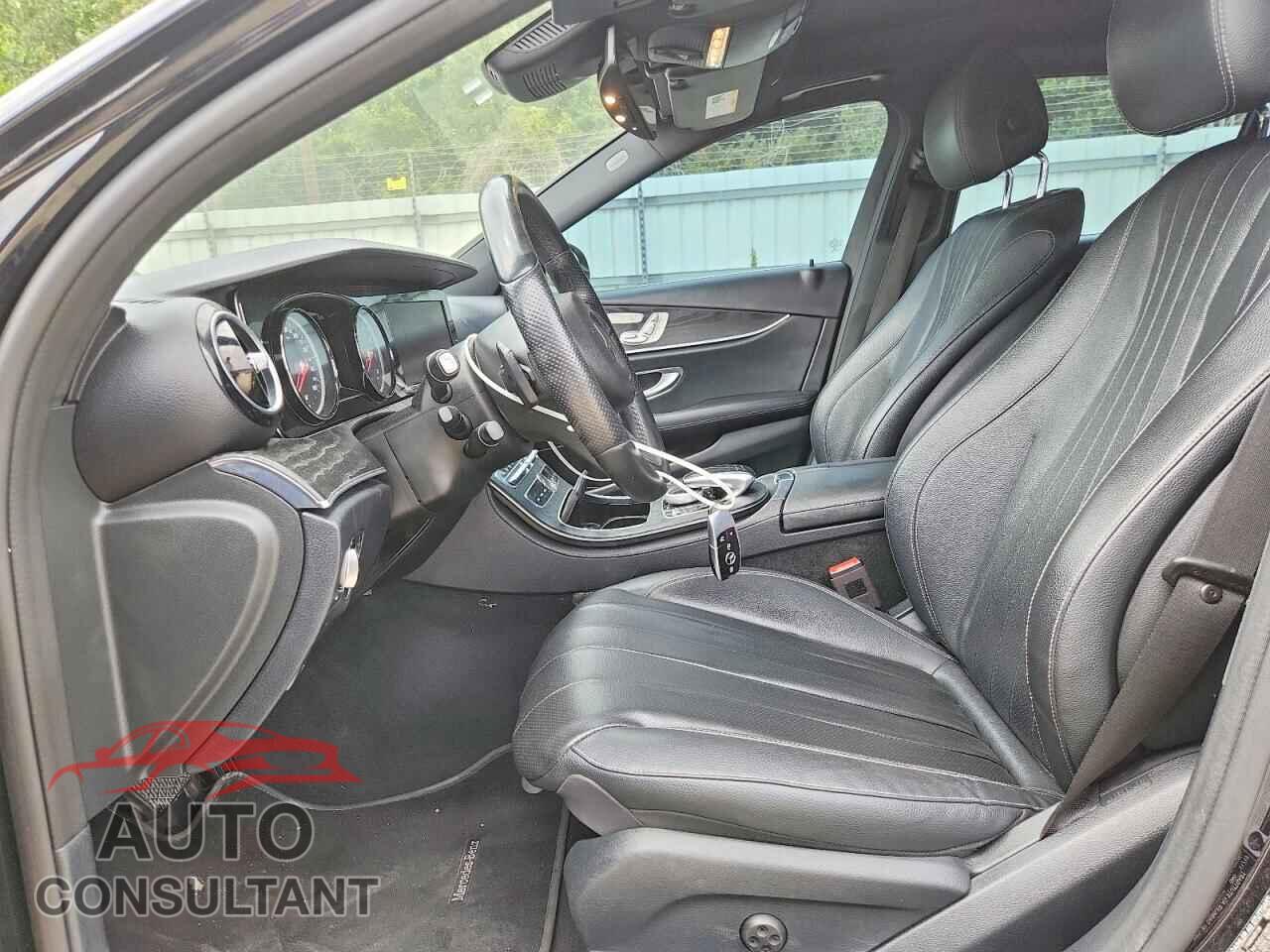 MERCEDES-BENZ E-CLASS 2018 - WDDZF4KB8JA379312