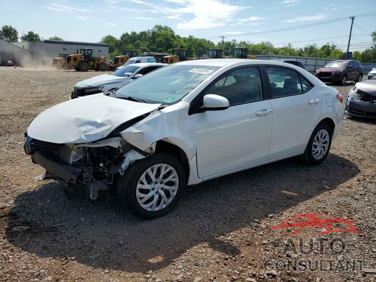 TOYOTA COROLLA 2018 - 5YFBURHE7JP778823