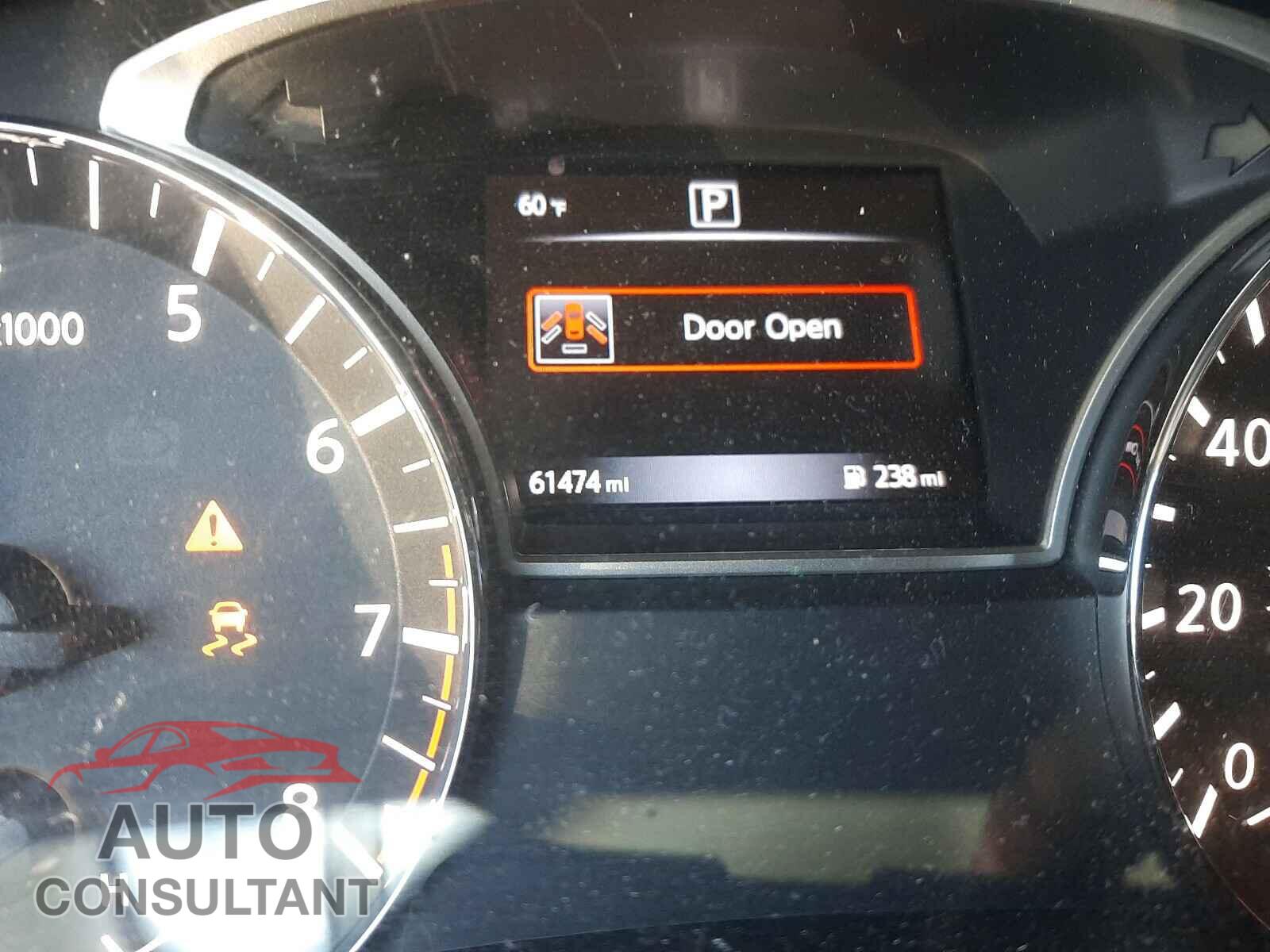 NISSAN PATHFINDER 2017 - 5N1DR2MN0HC904834