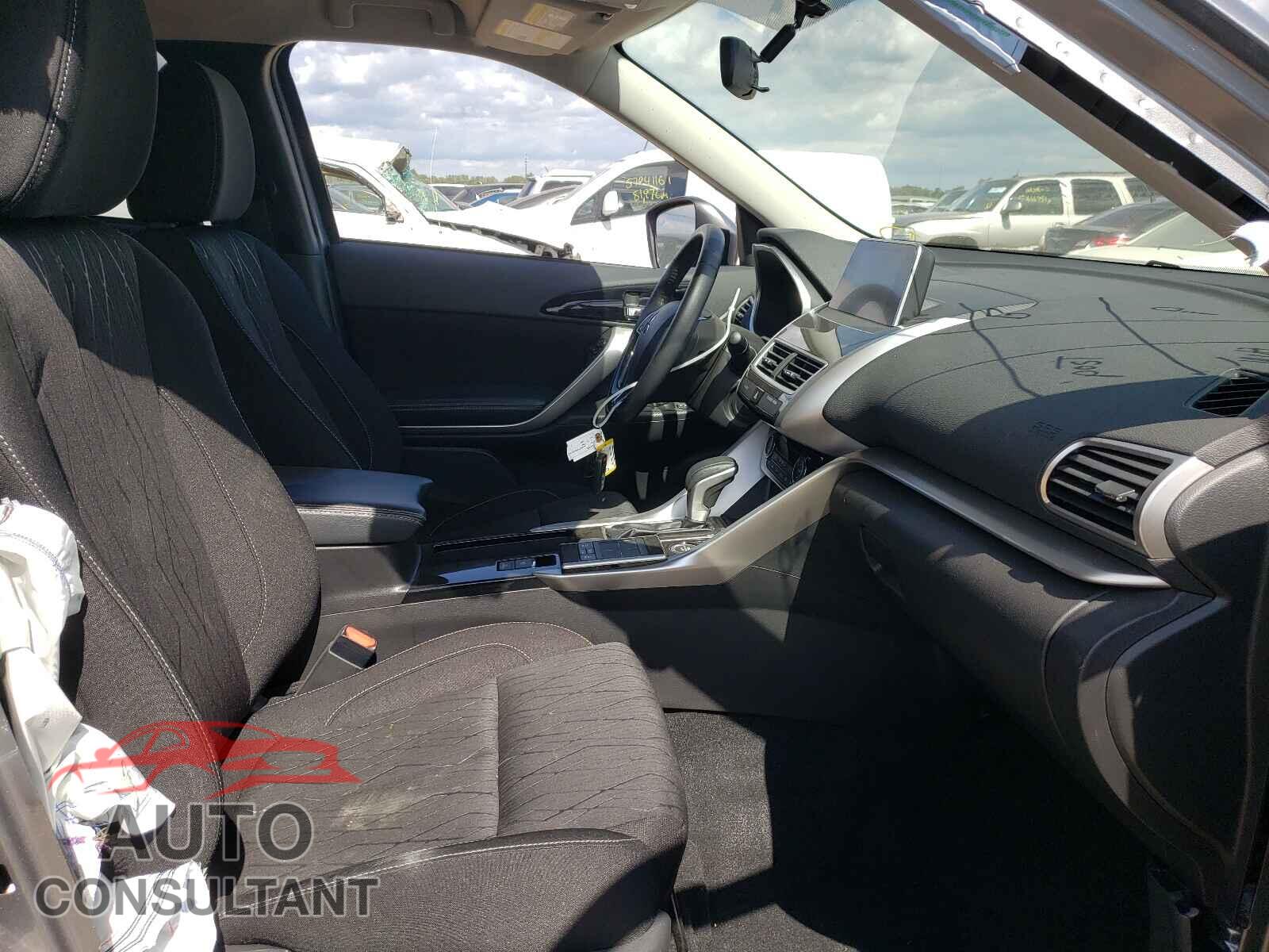 MITSUBISHI ECLIPSE 2018 - JA4AT5AA4JZ045806