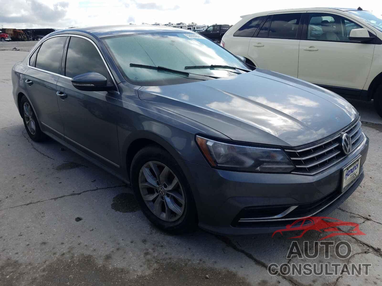 VOLKSWAGEN PASSAT 2017 - 1VWAT7A30HC063586