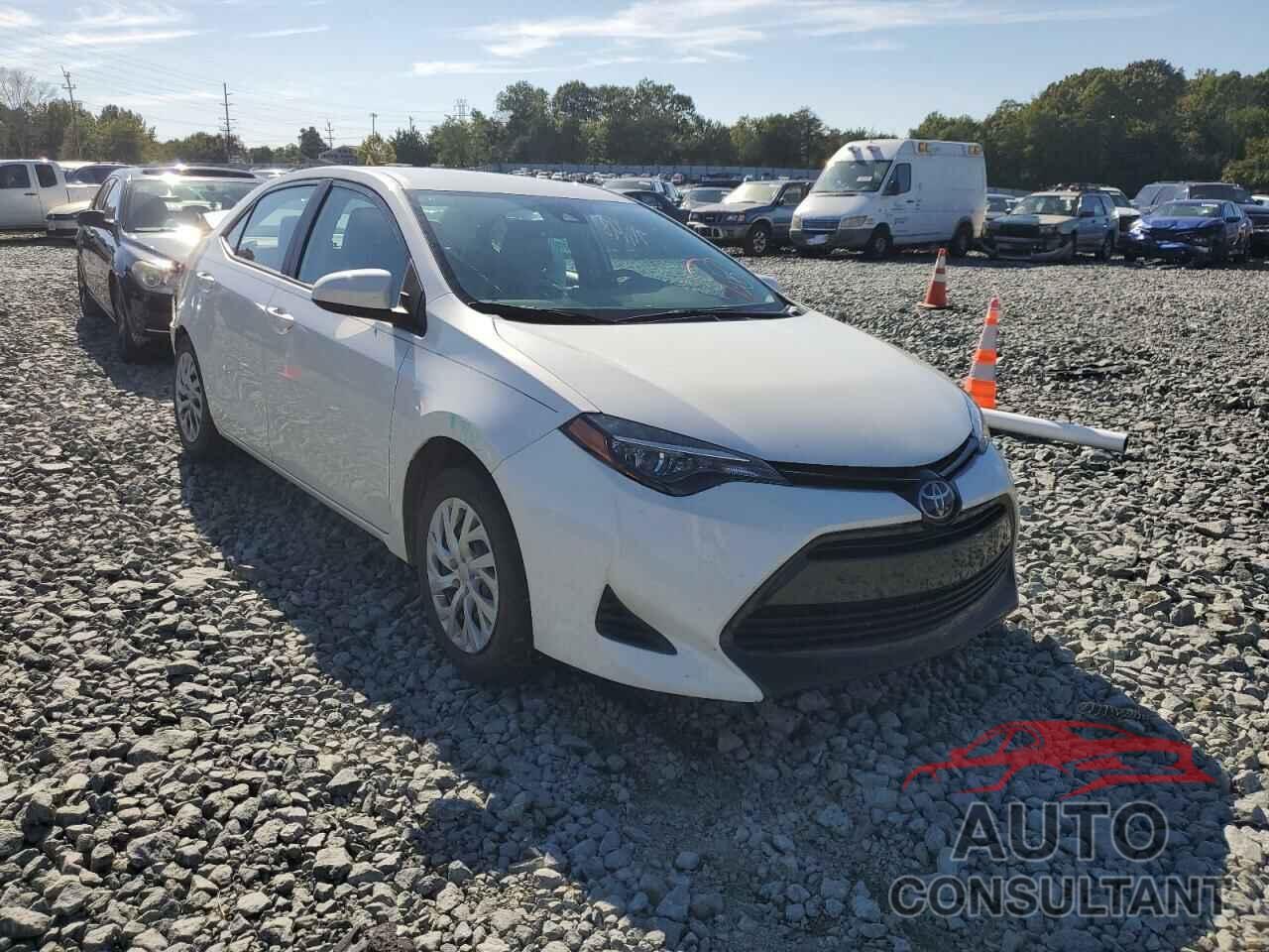 TOYOTA COROLLA 2018 - 5YFBURHE4JP854045