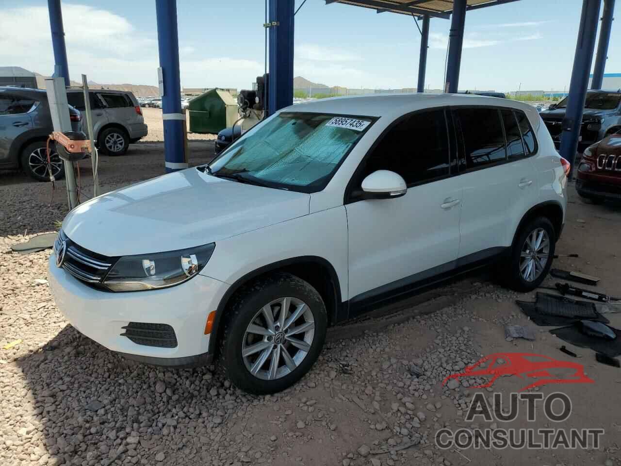 VOLKSWAGEN TIGUAN 2017 - WVGAV7AX0HK050838