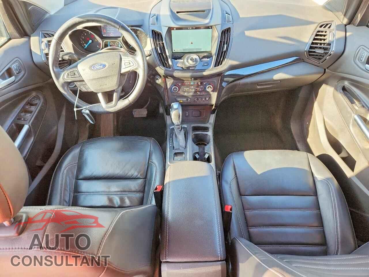 FORD ESCAPE 2018 - 1FMCU0J96JUC88157