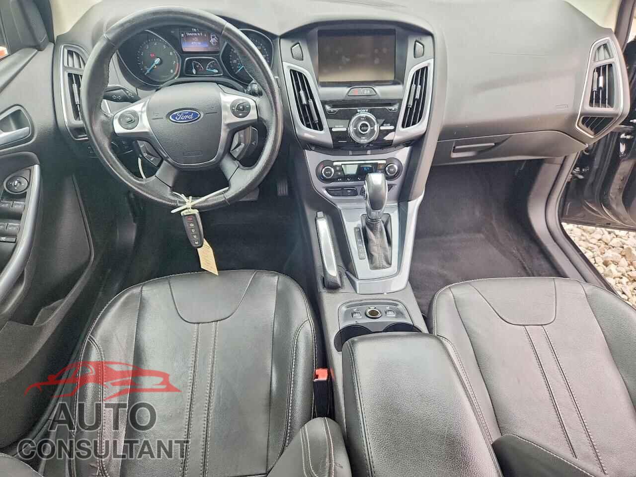 FORD FOCUS 2013 - 1FADP3J28DL276371