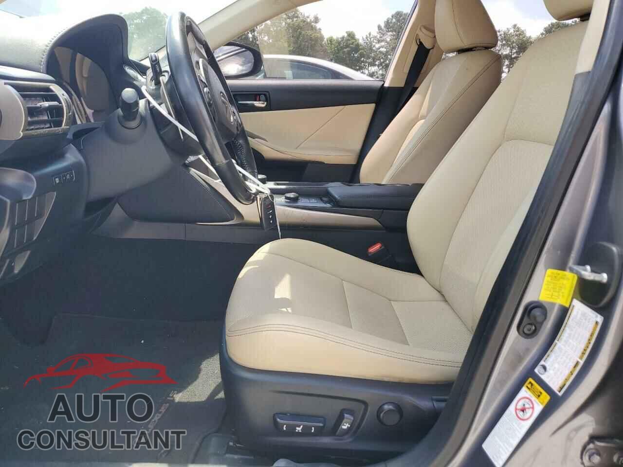 LEXUS IS 2016 - JTHBA1D25G5002121