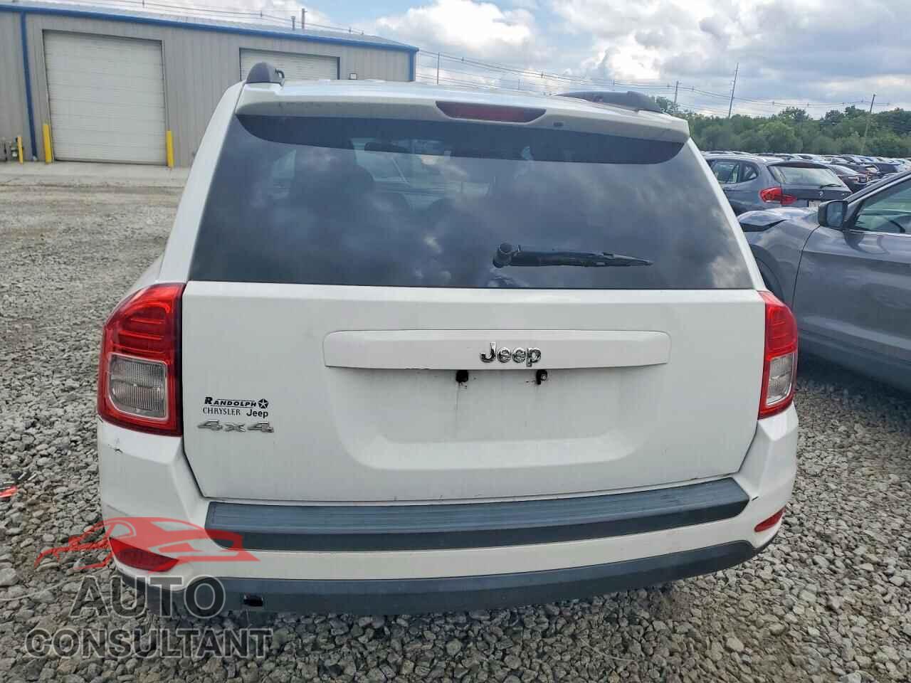 JEEP COMPASS 2011 - 1J4NF1FB4BD216622