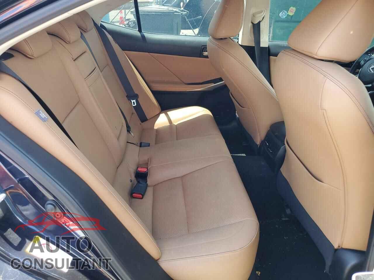 LEXUS IS 2018 - JTHC81D29J5031726