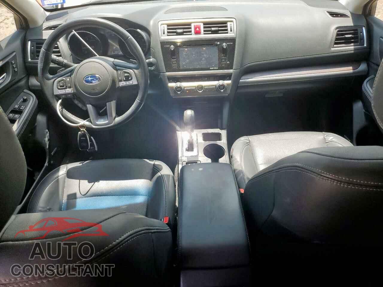 SUBARU OUTBACK 2017 - 4S4BSENC7H3323695