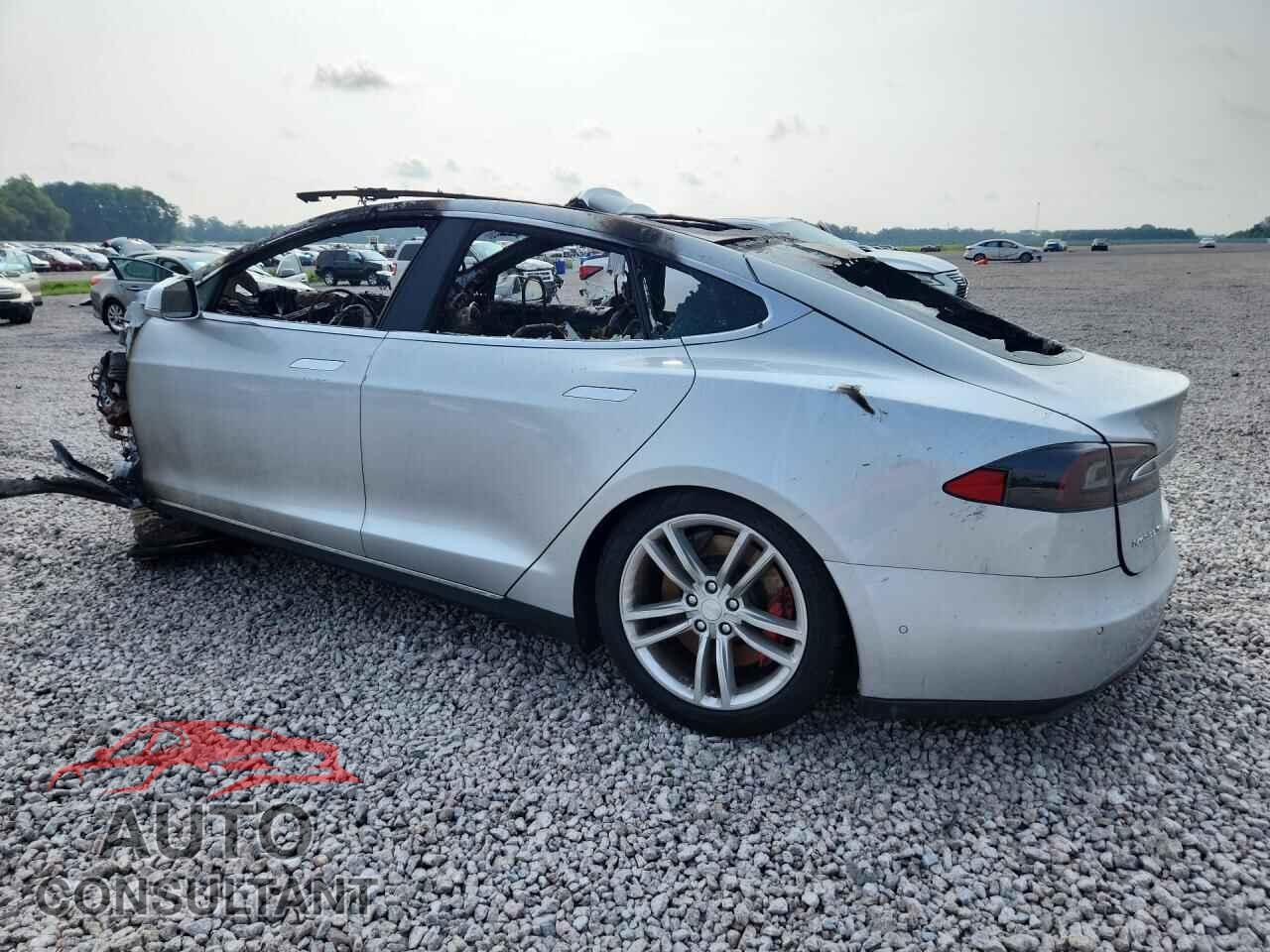 TESLA MODEL S 2015 - 5YJSA1H43FF091908