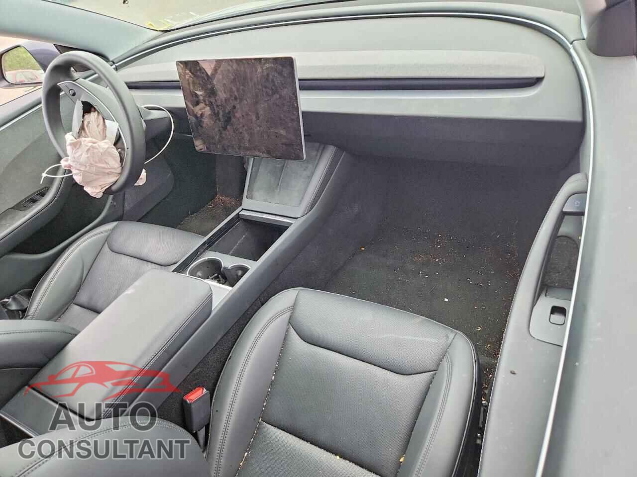 TESLA MODEL 3 2024 - 5YJ3E1EA3RF872595