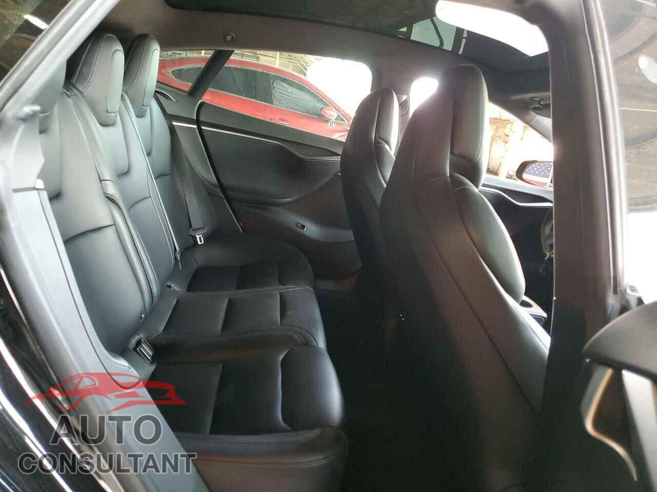 TESLA MODEL S 2018 - 5YJSA1E27JF264759