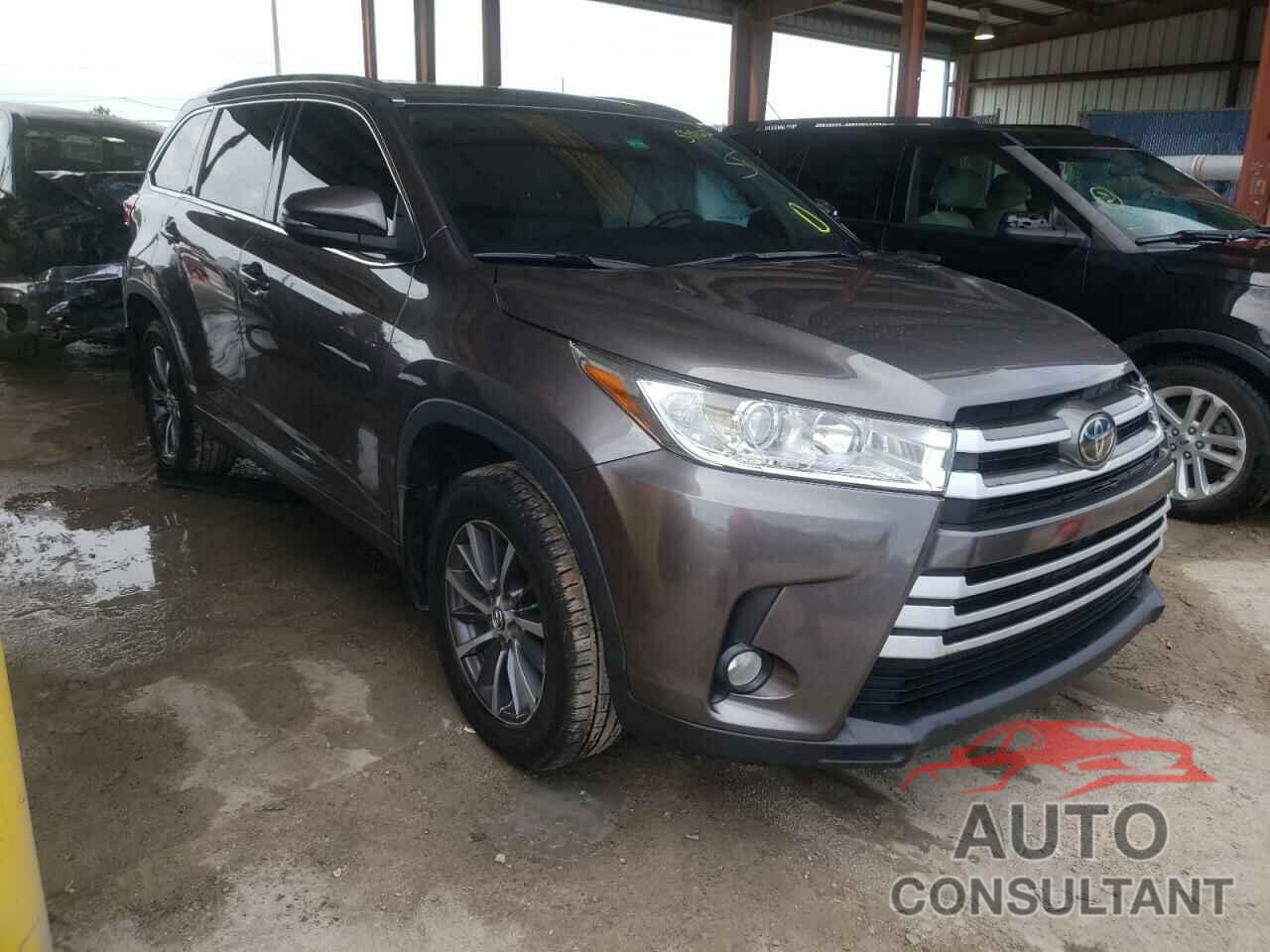 TOYOTA HIGHLANDER 2019 - 5TDKZRFH3KS555556