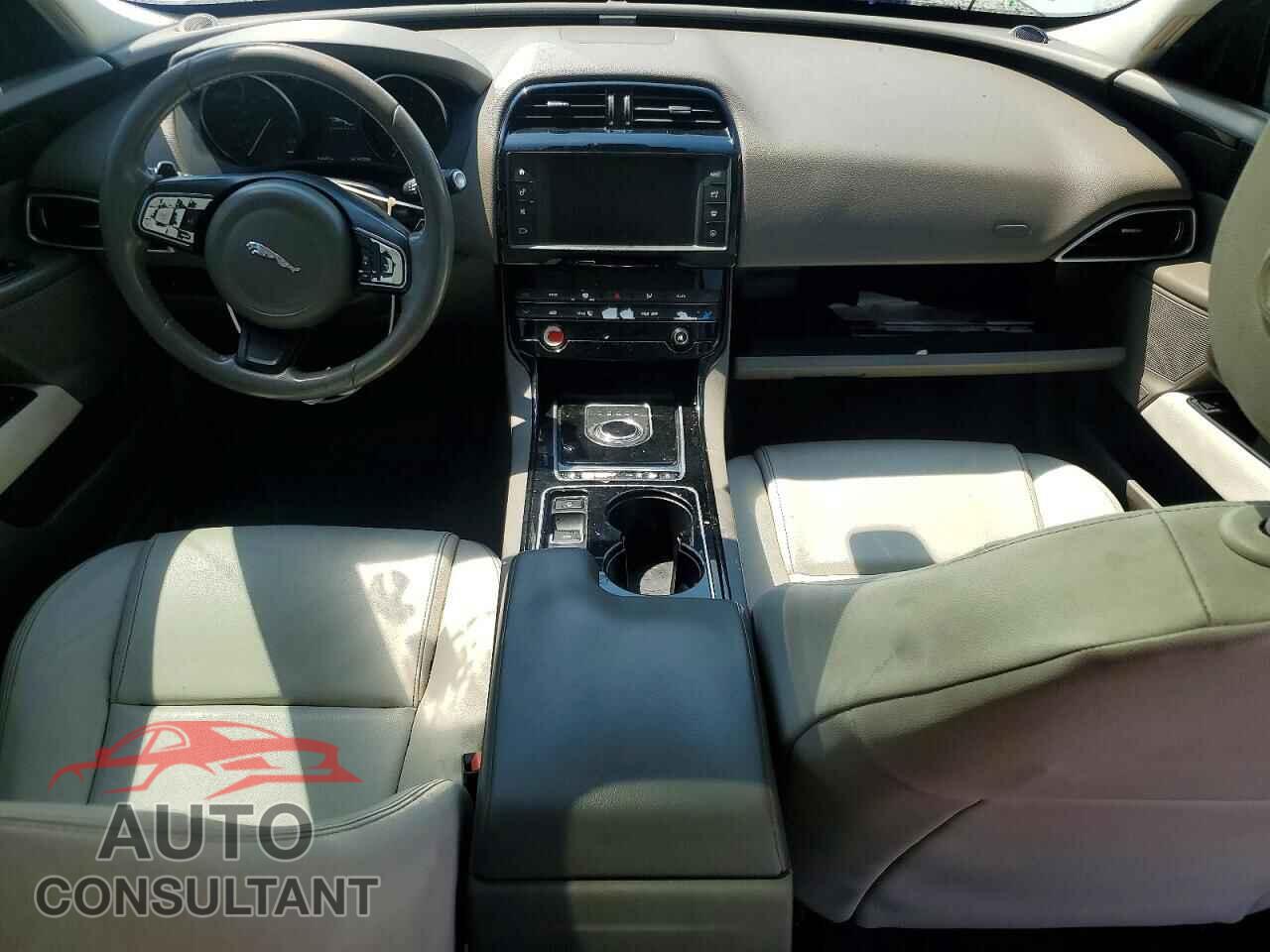 JAGUAR XE 2017 - SAJAR4BG4HA973613