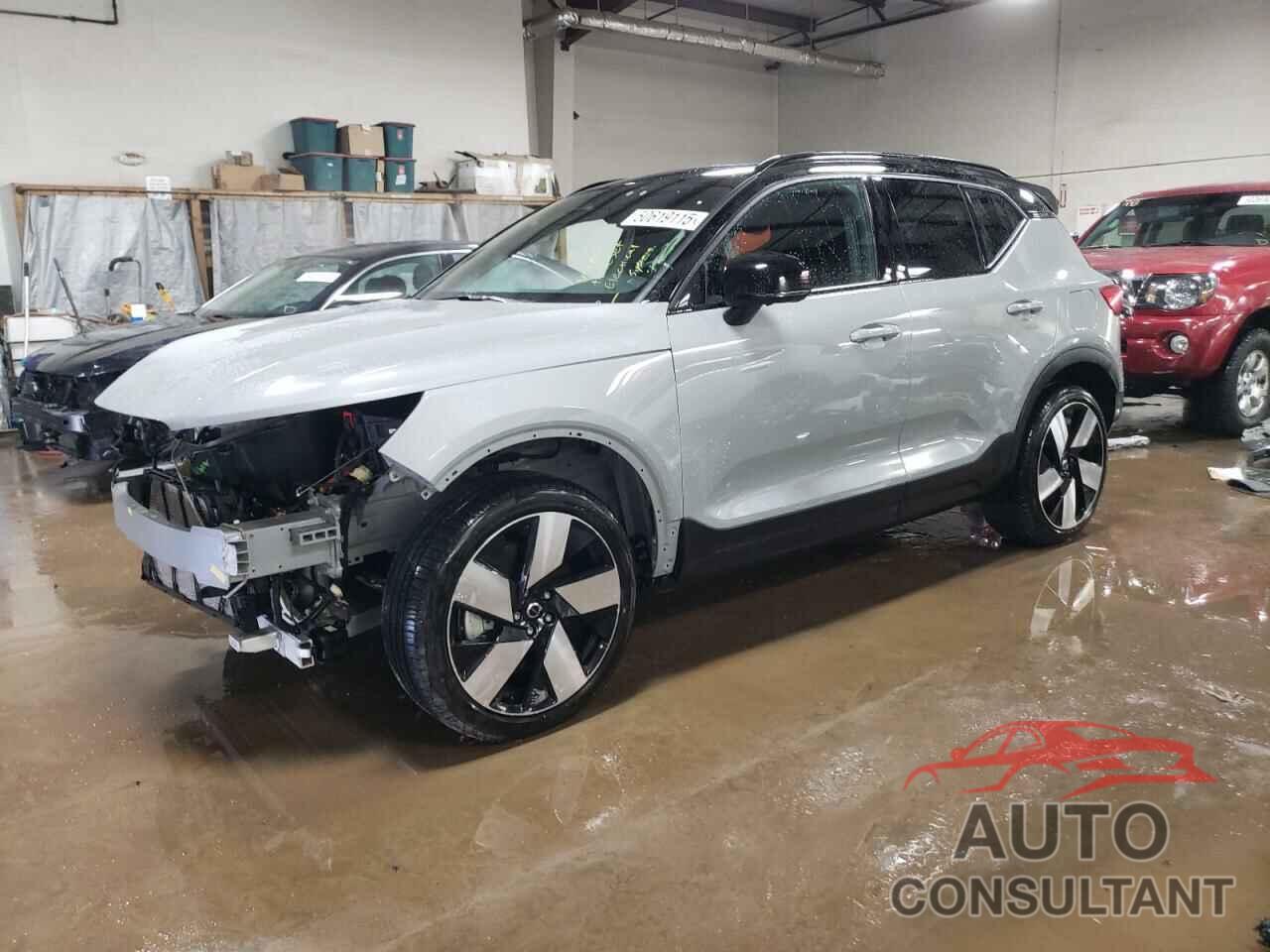 VOLVO XC40 2024 - YV4ER3XM9R2240653