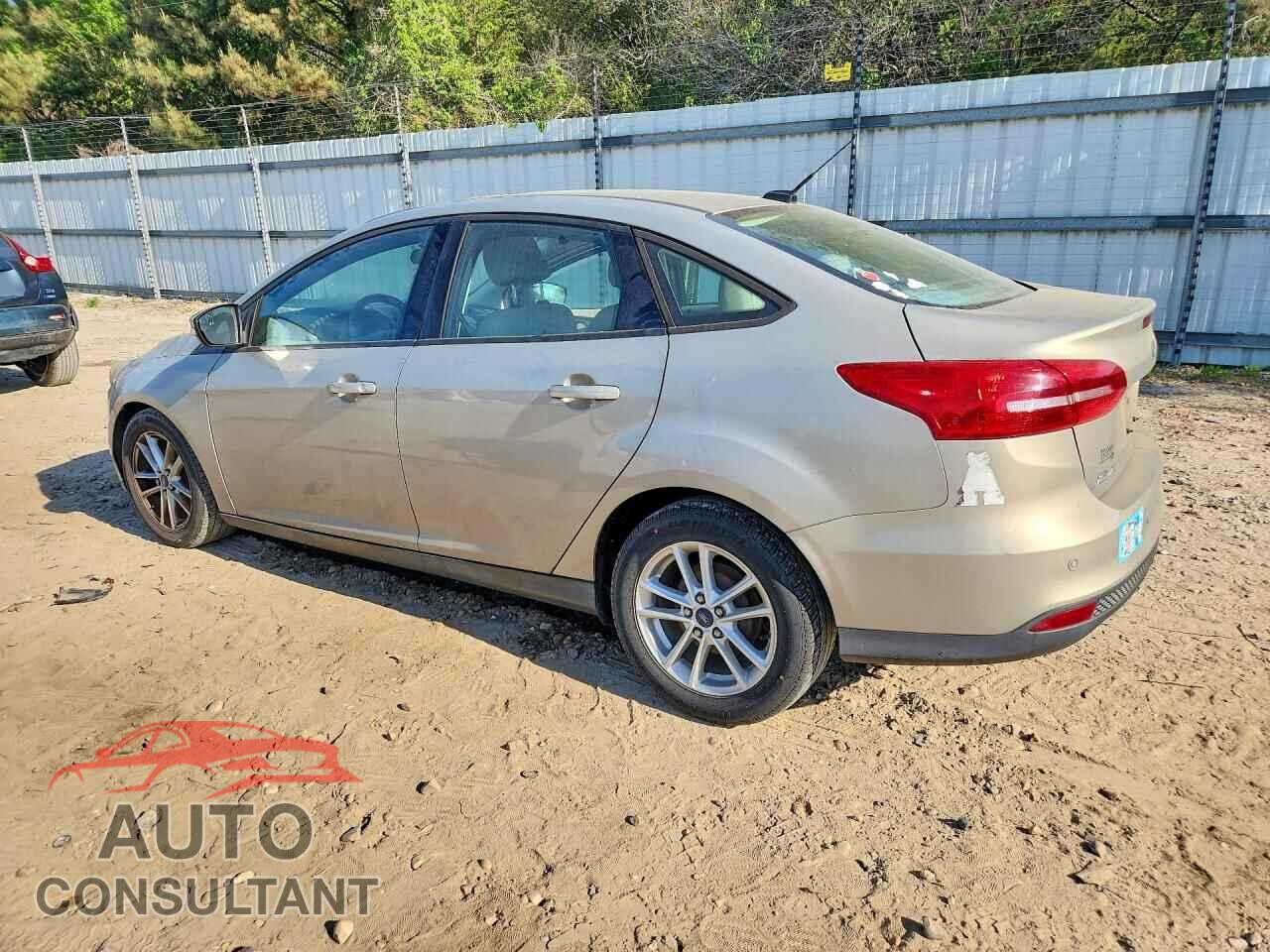FORD FOCUS 2015 - 1FADP3F28FL298172