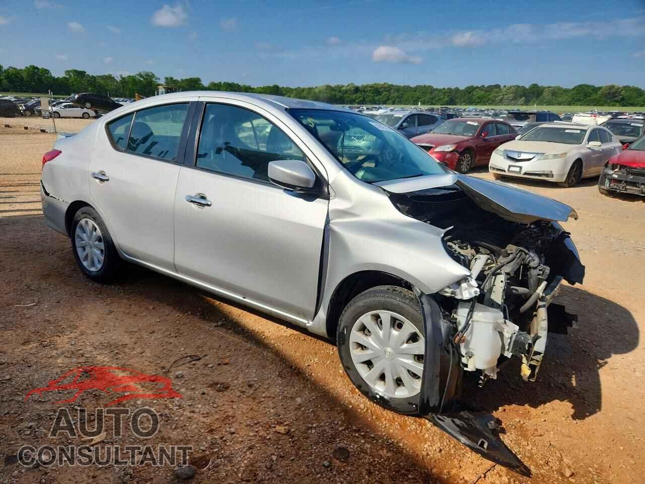 NISSAN VERSA 2017 - 3N1CN7APXHK413831