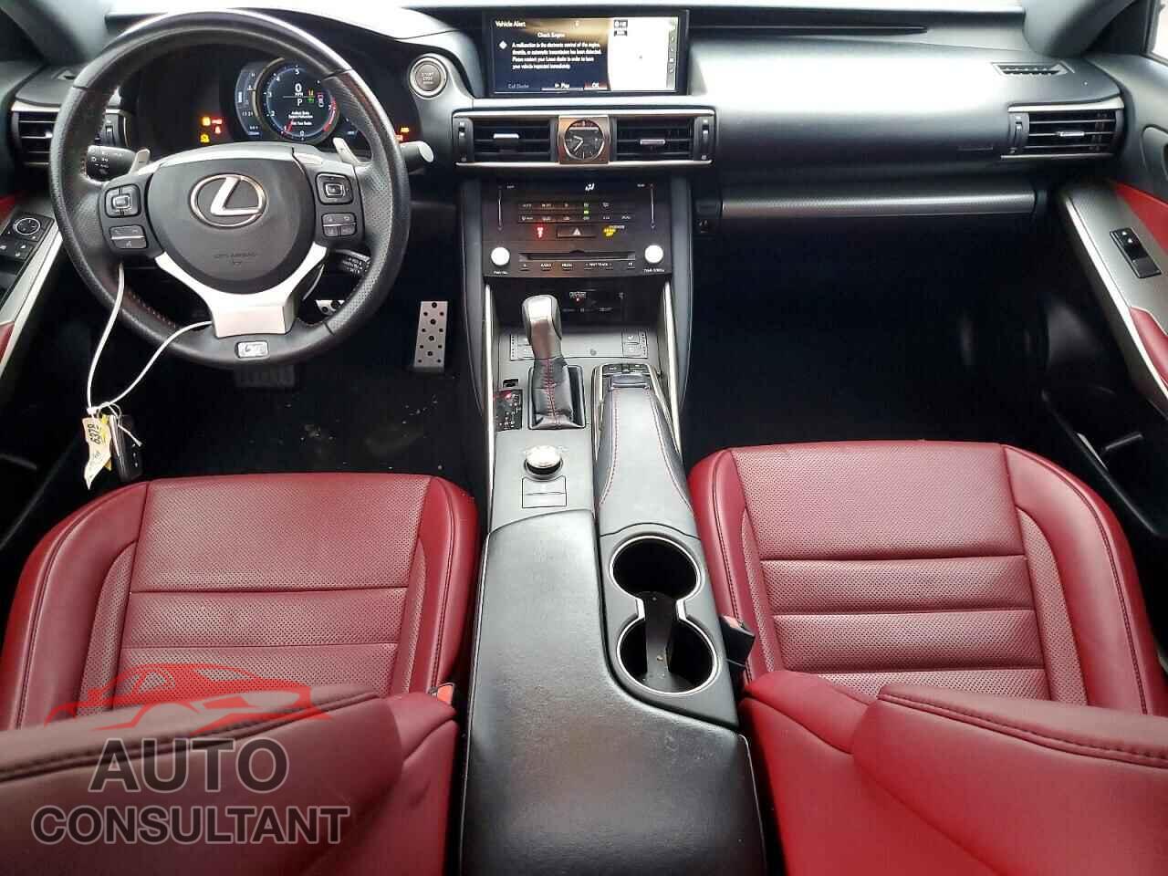 LEXUS IS 2017 - JTHBE1D23H5031428