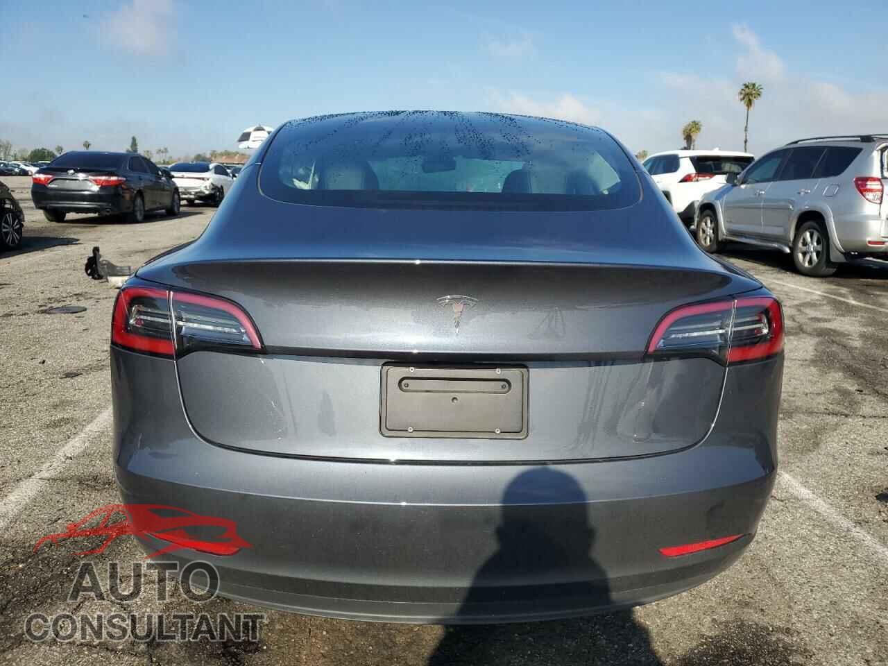 TESLA MODEL 3 2023 - 5YJ3E1EA5PF403215