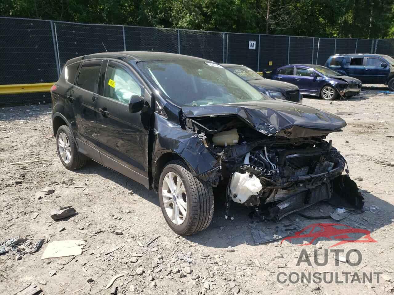 FORD ESCAPE 2017 - 1FMCU0GD3HUA57223