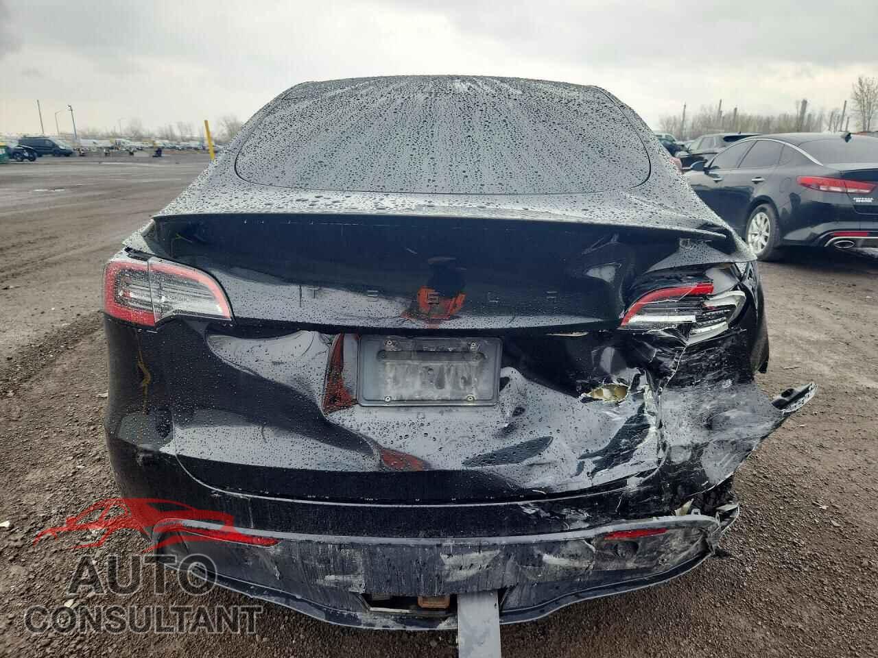 TESLA MODEL Y 2023 - LRWYGDFD4PC939125