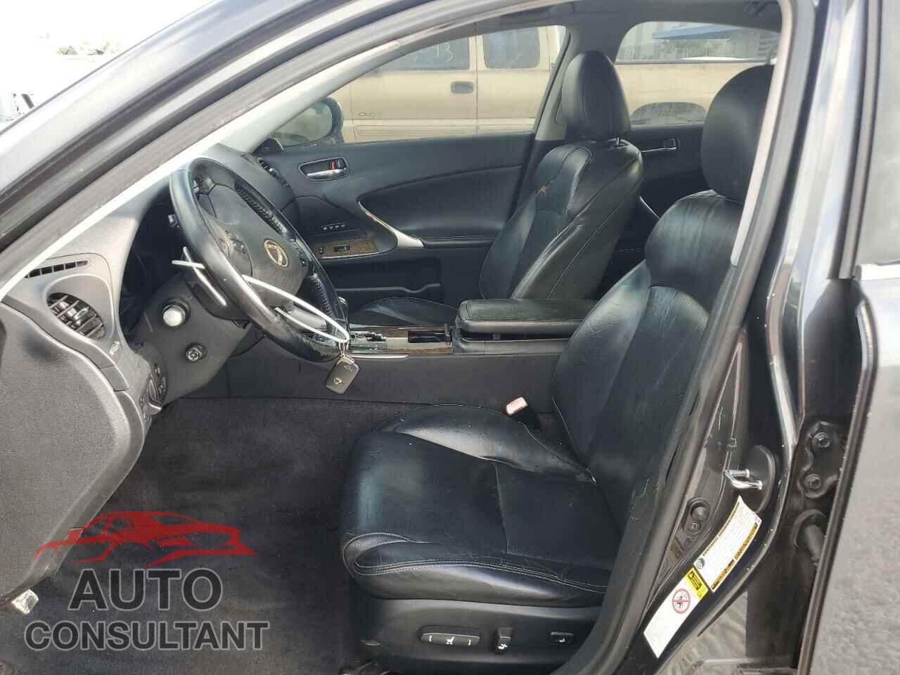 LEXUS IS 2009 - JTHBE262192017131
