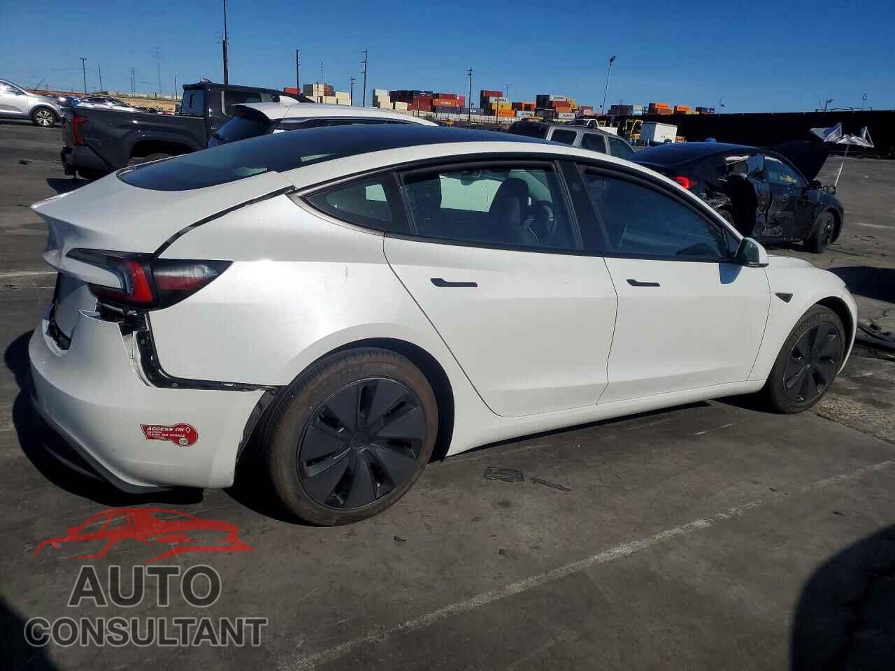 TESLA MODEL 3 2024 - 5YJ3E1EA8RF855680